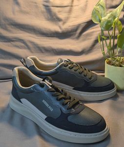 Woodland Sneakers PU 💥Size 9