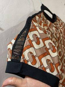 Patterned Women&#39;s Top