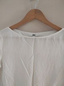 Uniqlo Beautiful White Top