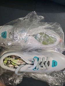 Puma Shoes ,size 6 ,for Boys  New Once ,selling It