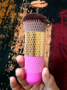 NOTE Makeup Sponges - New. With Makup Brush