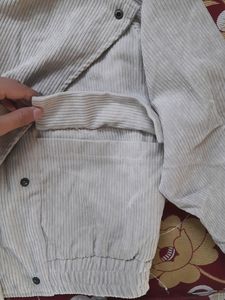 Beige Colored Corduroy Jacket With Balloon Sleeves And Fit