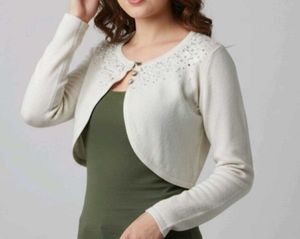cardigan with white pearl look