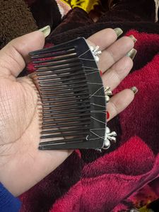 Floral &amp; Pearl Hair Comb