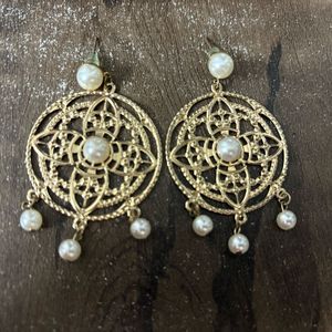 One Pendant Set Along With 4 Pairs Earrings