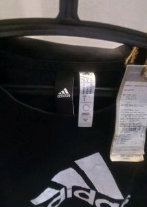 Adidas Graphic Tee - Black