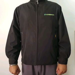 Tbuc Jakcet