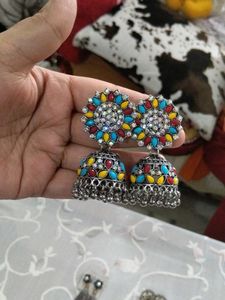 5 Earrings With 3 Bangles Combo Set