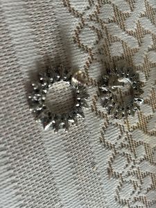 Traditional Two Earrings Set