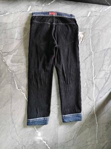 Vintage Denim Jeans and vans tshirt 👕