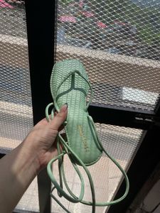 O Shoe Lounge Flats