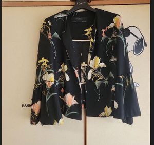 Zara Basic Floral Blazer