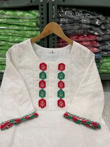 Look stylish with this our cotton schiffle chikan