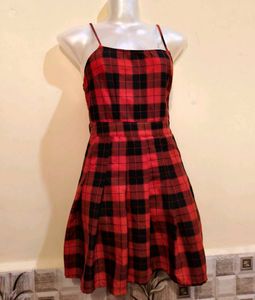 H&amp;M 🎁Buy 2 Get 1 Free🎁Size S/ Red Plaid Dress