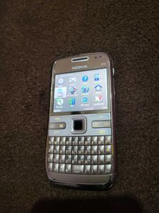 Nokia E72 Gold Edition