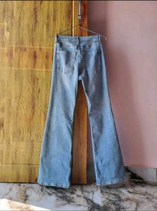 H&amp;M Women Flared HighJeans/ EUR 38