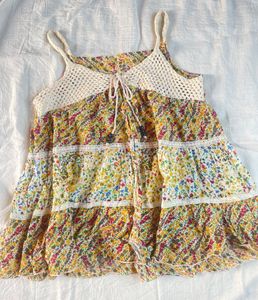 Sale🔥Korean Beach Top 🏖️🐚 🔥
