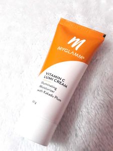 MyGlamm Vitamin C Lumi Cream | Illuminating Moistu