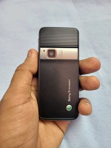 Sony Ericson G502