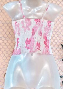 Size S/M🎁Buy 2 Get 1 Free 🎁 Floral Crop Top