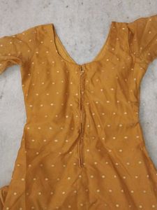 Elegant Ethnic Kurta Set