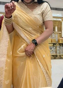 Shinny golden saree⚜️