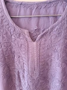 SHORT CHIKANKARI KURTA