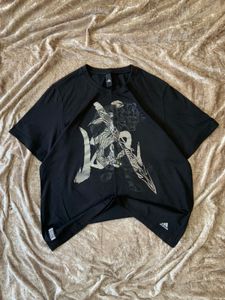 Adidas Tiger print tshirt