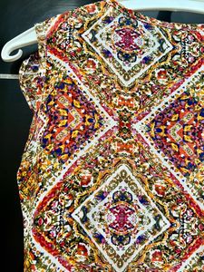 Globus elegant multicoloured print buttoned top