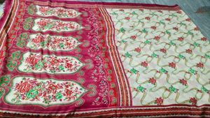 beautiful white pink new sari without blouse piece