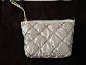 Makeup pouch👝