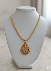 Elegant Gold-Tone Pendant Necklace