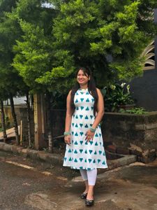 💚 Floral Fiesta: Halter Neck Kurti &amp; Pant Set (Si