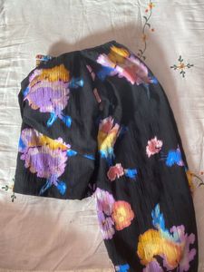 Multicolour Top With Sweetheart Neck♥️