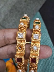Elegant Gold Kangan