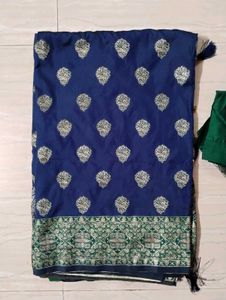 Elegant Navy Blue Saree With Bottle Green Blouse