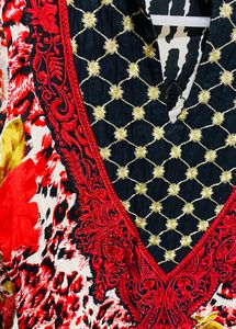 Designer Pakistani Kurta With Chiffon Dupatta