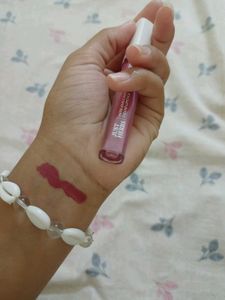 Just Herbs Serum Foundation , Lipstick And Kajal