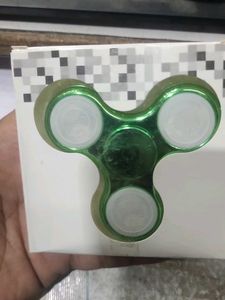 Green Fidget Spinner. lights not working