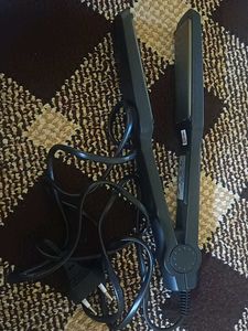 NOVA Hair Straightener