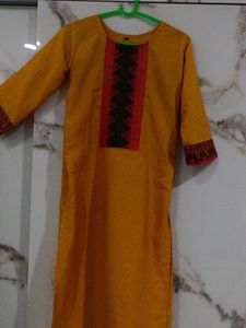 I Am Selling Mustard Yellow Kurta Set With Dupatta