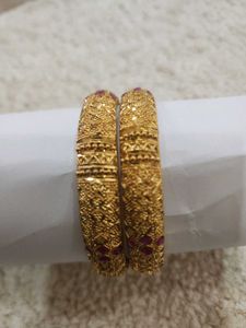 1mg GOLD BANGLES