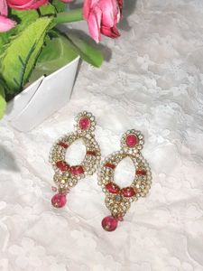 Beautiful White And Light Pink Combination Ear Rin
