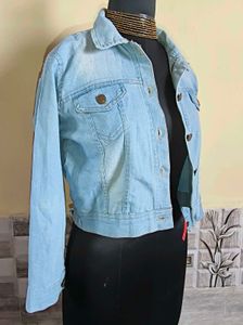 BOGO🎁Buy One Get 1 Free🎁Size Small Denim Jacket