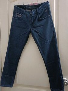 4-Zone Denim Jeans