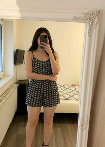 🇮🇩H&M Divided Floral Playsuit Ramper With Pocket