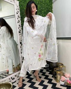 Beautiful Heavy Dupatta Set Upgrade Your Office We