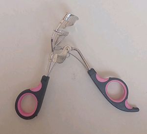 Aternal Eyelash Curler for Women, No Pinching or Pulling, Long Lasting Lash Curler Fit All Eye Shapes, Professionally Designed Eyelashes Curler (1Pcs)