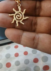 Sunburst Locket With Anti Tarnish Golden Chain