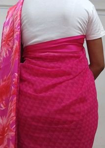 Pink Geometric Print Saree